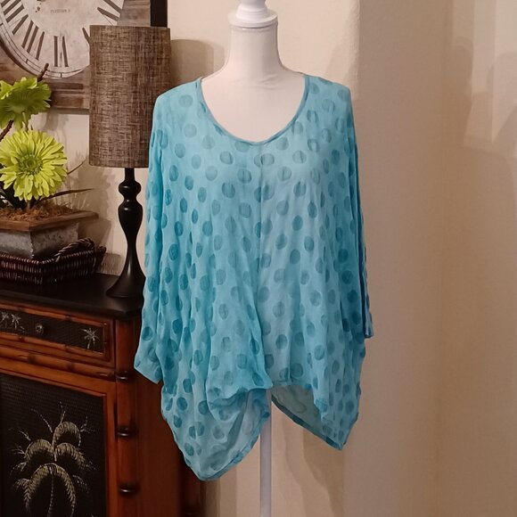 Dress to Kill Tops - EUC Dress to Kill Lagenlook Oversized Lightweight Blouse One Size Fits All